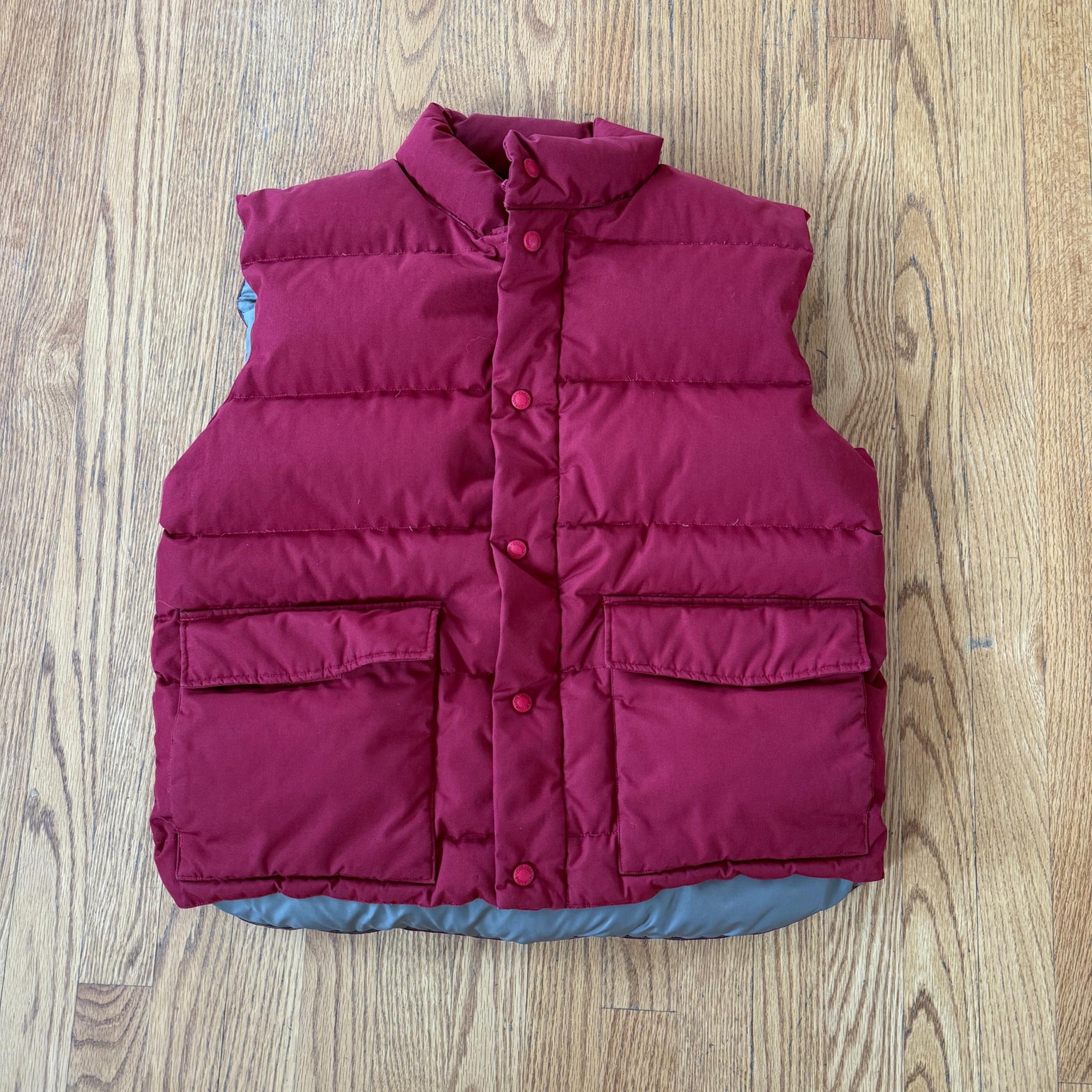 Men's Cabela's Premium Northern Goose Down Red Gray Zip Up Puffer Vest Sz Medium