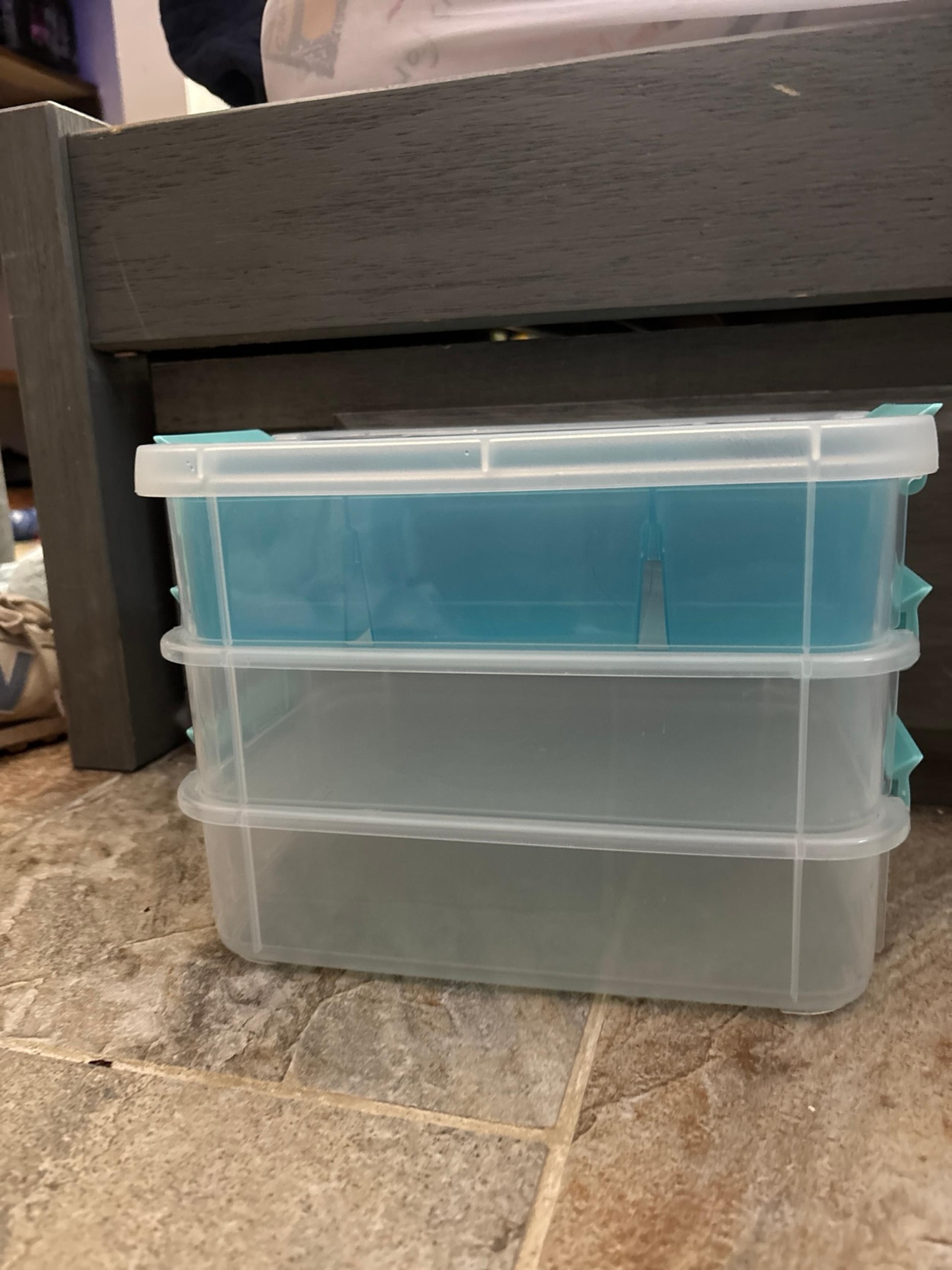 Stackable storage case - Sterilite