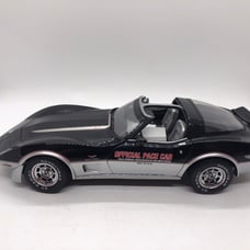 1/18 UT 1978 CHEVROLET CORVETTE L-88 IND