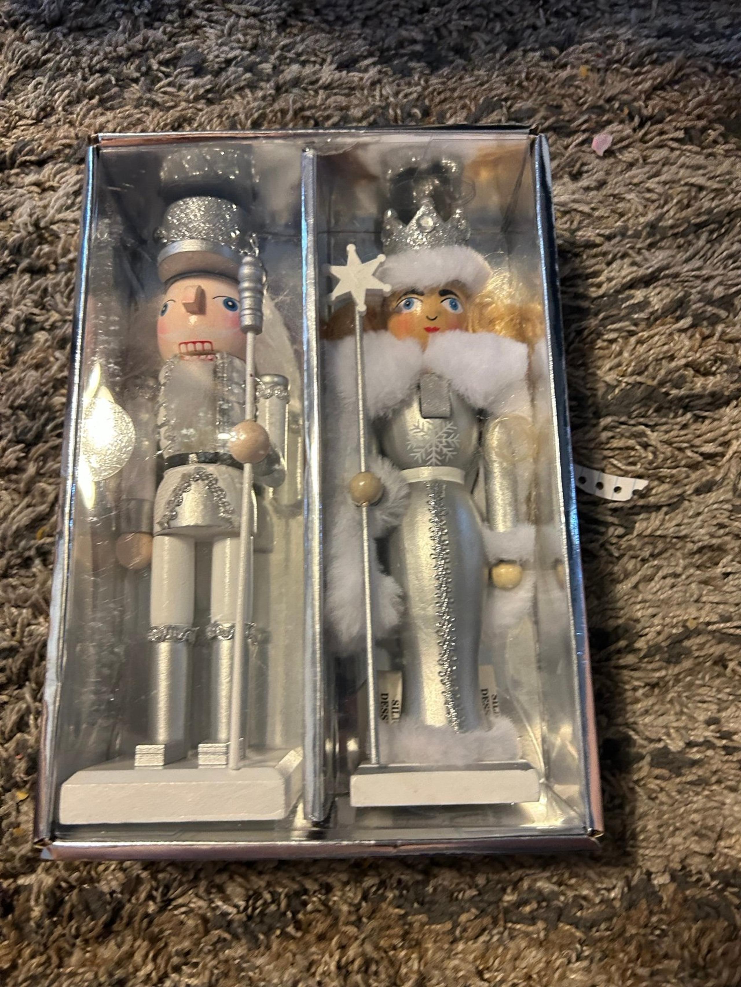 nutcracker king and queen set
