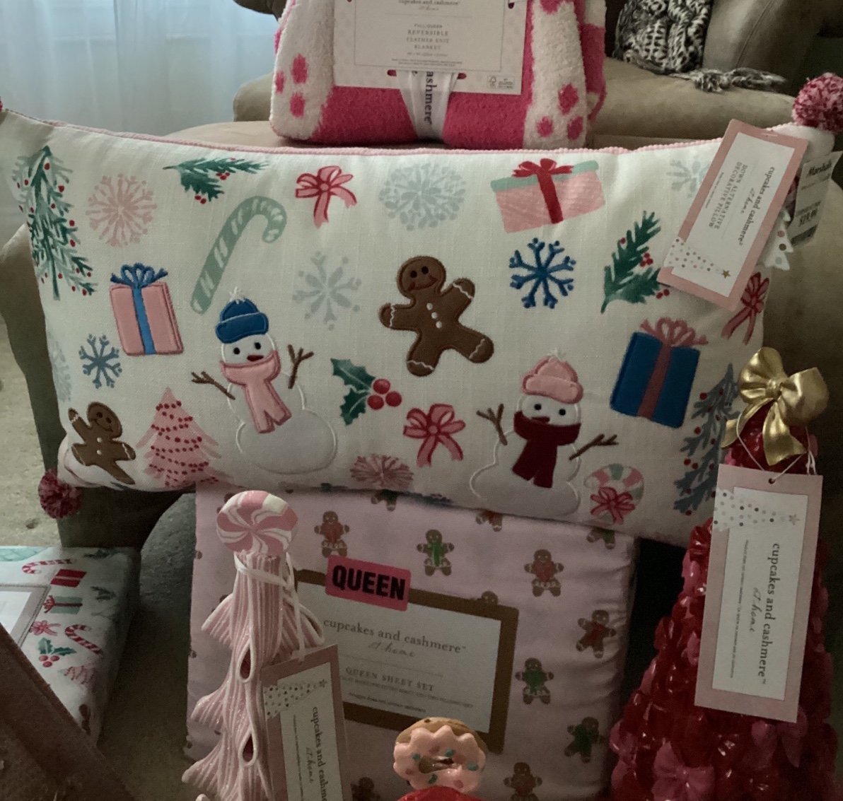 ❤️❤️Cupcakes and Cashmere Christmas Pink Gingerbread Throw Pillow