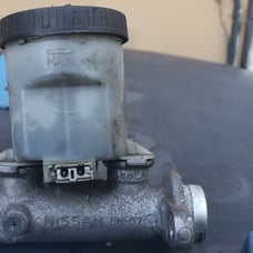 Nissan 300zx brake master cylinder