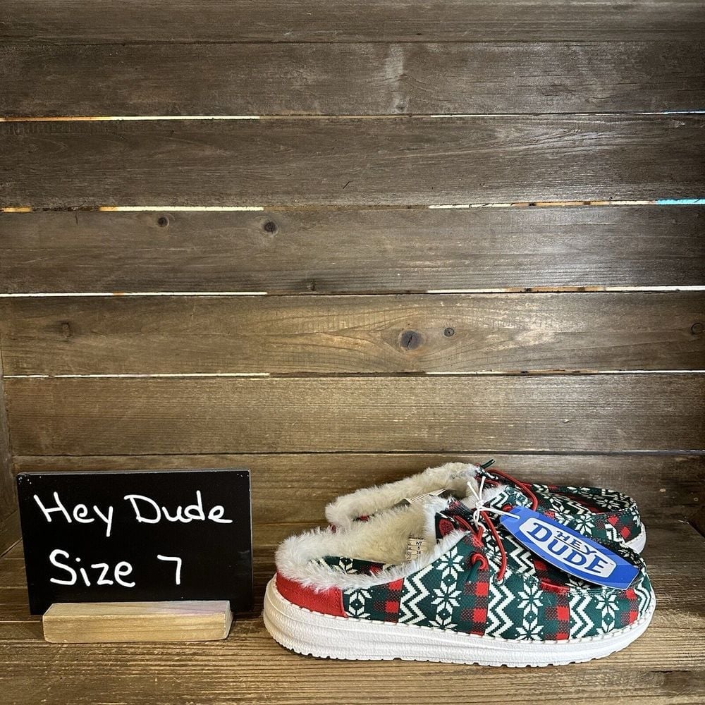 New 65 Womens Hey Dude Wendy Ugly Sweater Slip on Shoe Size 7