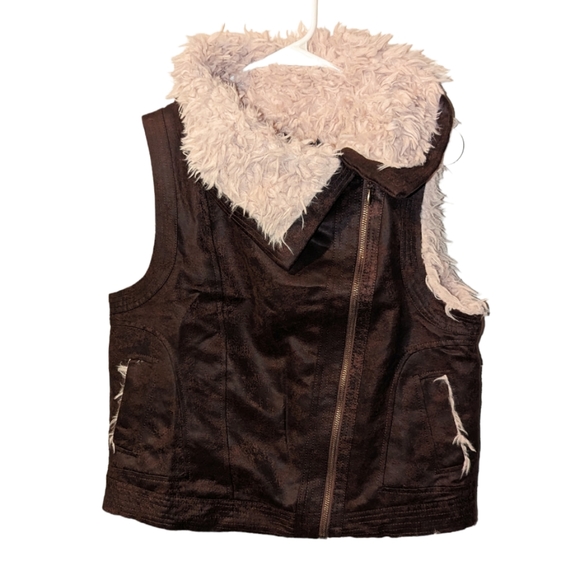 NWT Lucca Couture Zip Up Vest Medium