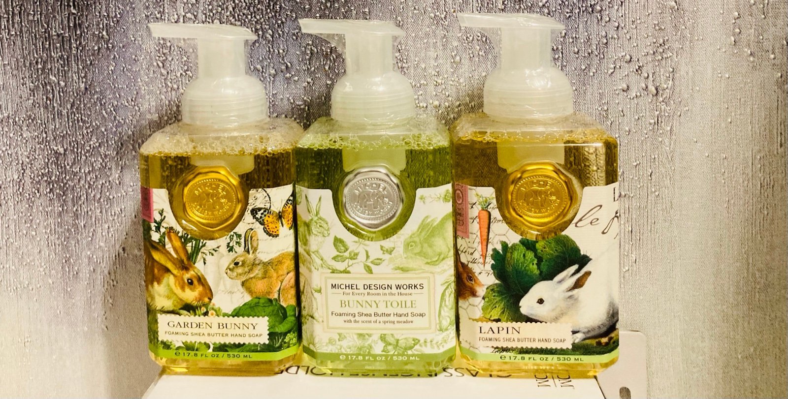 03 Garden Bunny/Lapin/ Bunny Toile .Foaming Shea Butter Hand Soap