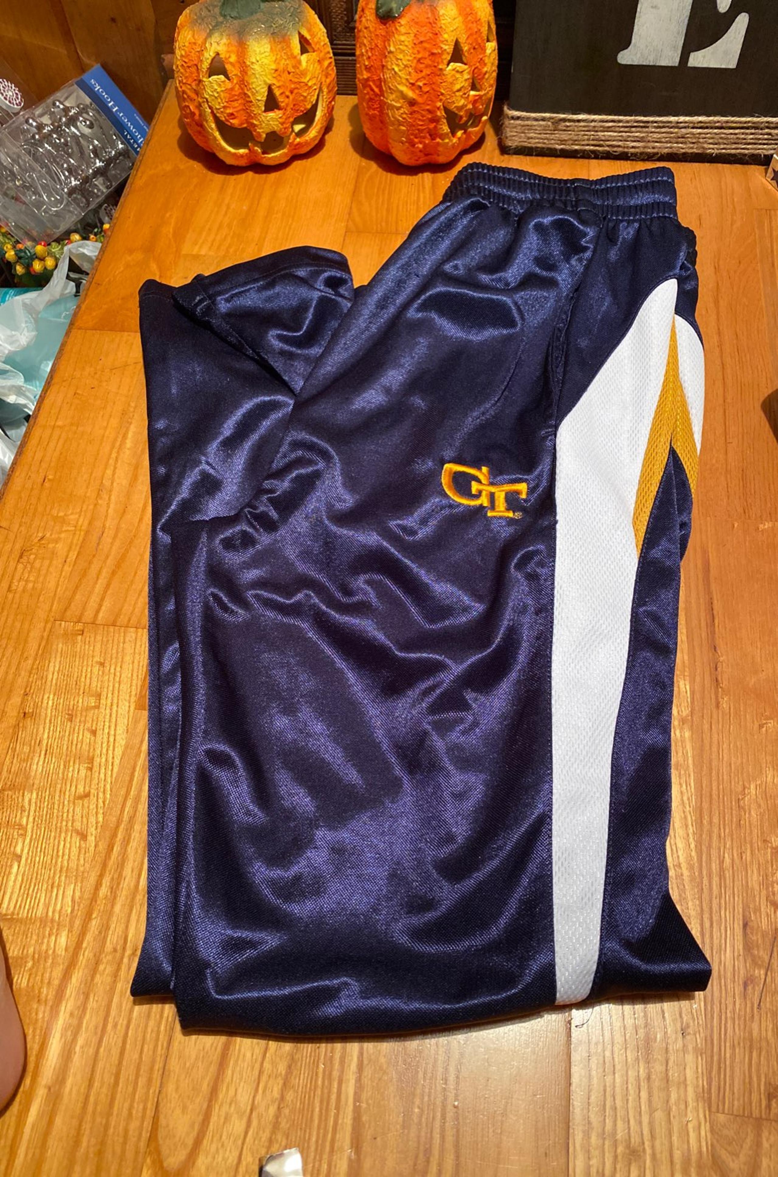 athletic pants