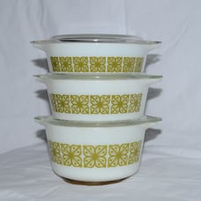 Pyrex 3 pc. bake, serve, & store set (471, 472, 473) with lids- Verde: stamp