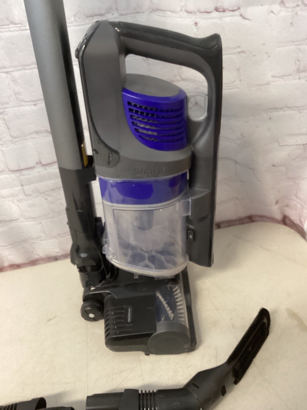 Shark cordless rocket stick vacuum cleaner