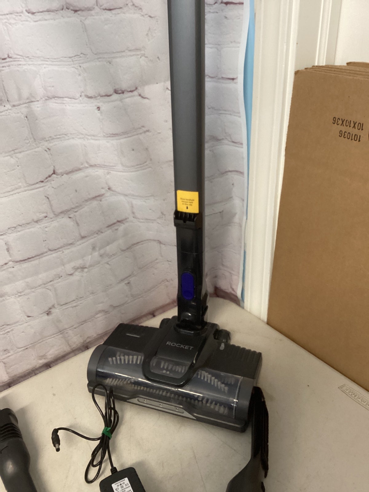 Shark cordless rocket stick vacuum cleaner