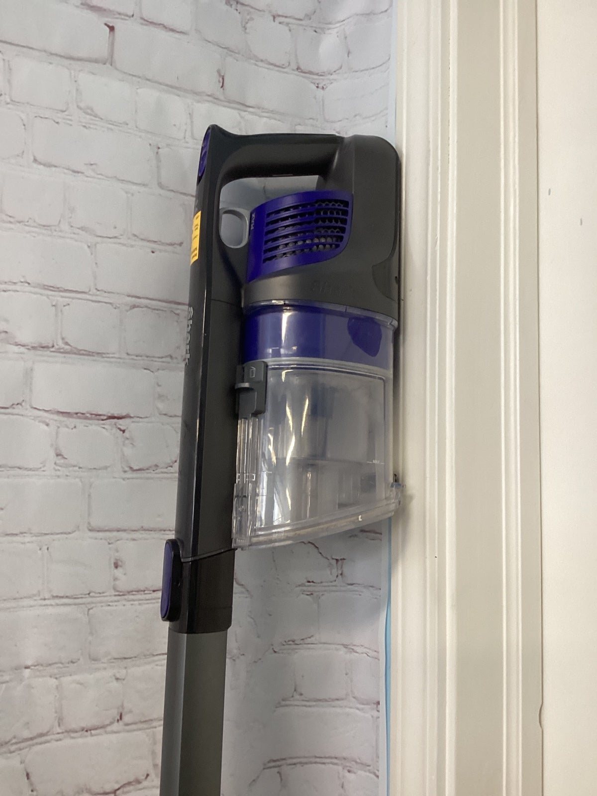 Shark cordless rocket stick vacuum cleaner