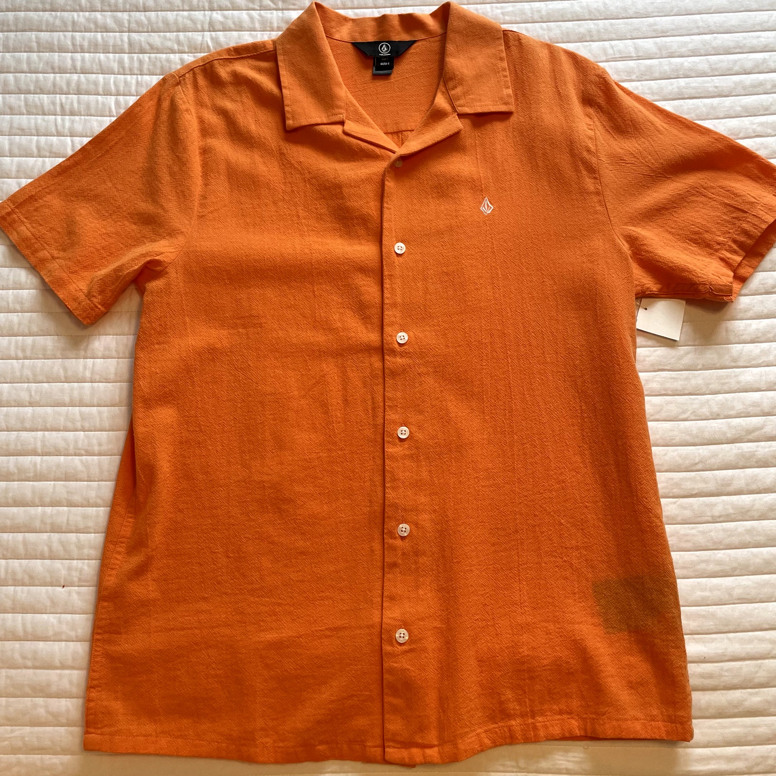 Volcom NWT Men's Stone Break Water Short Sleeve Shirt, size Small