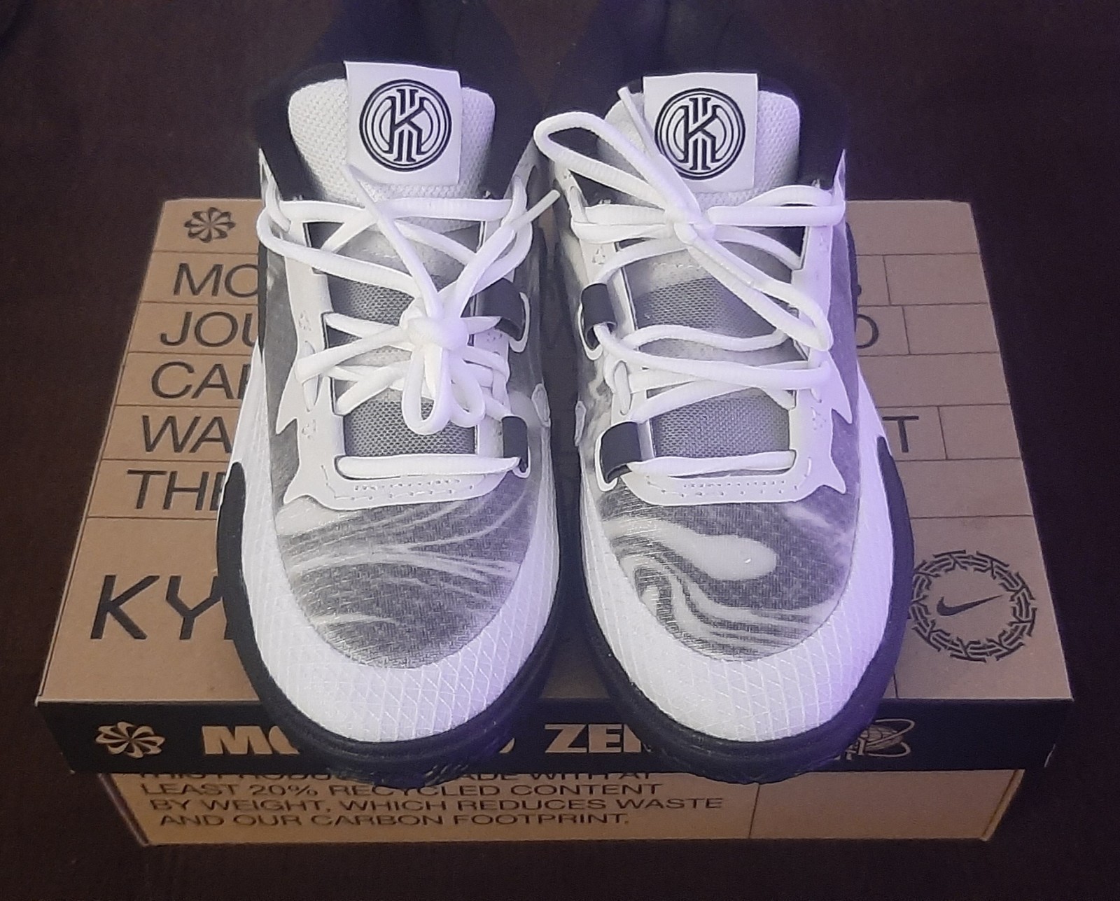 Nike Kyrie Irving Youth Boys Shoes