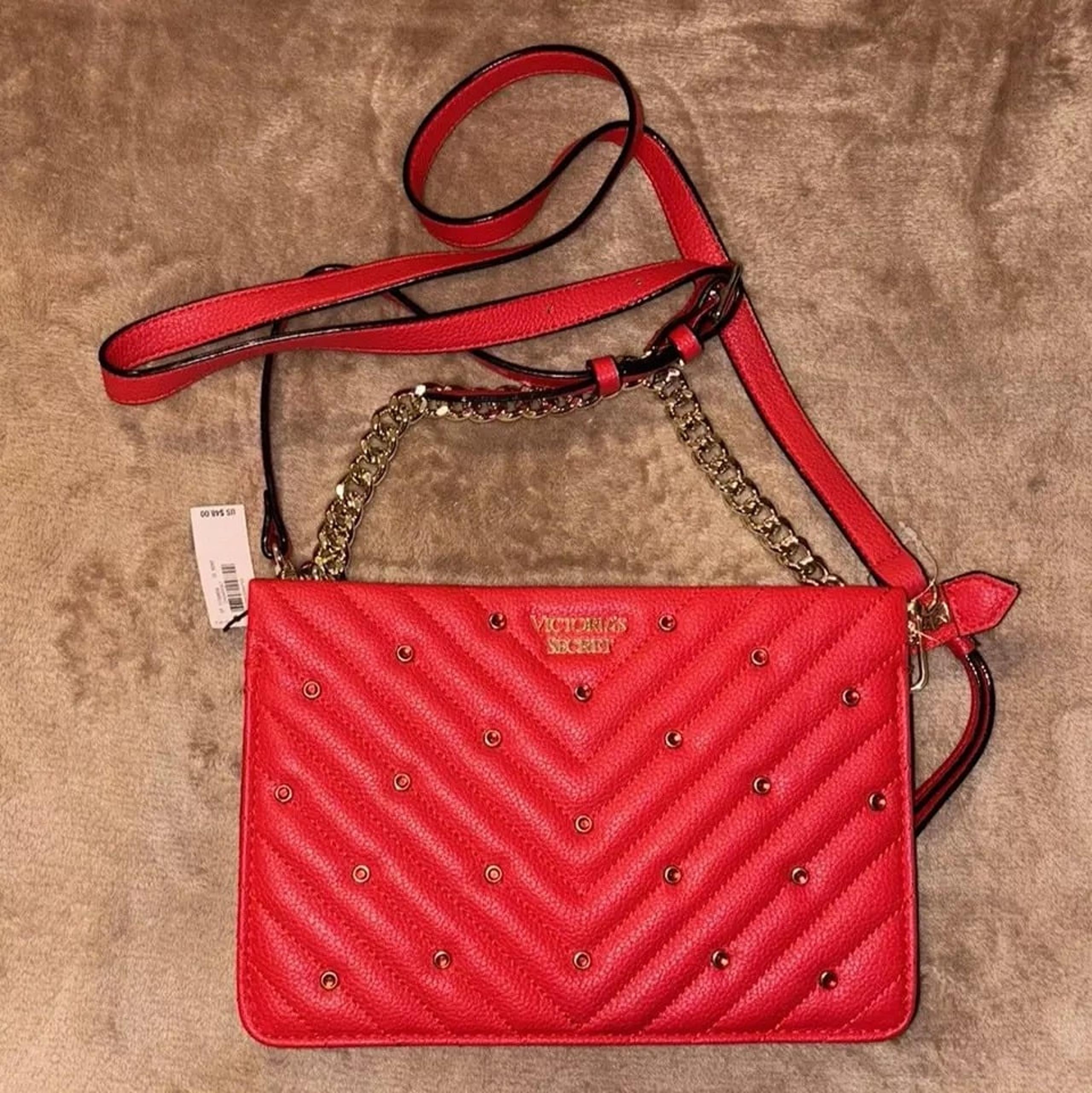 Victoria's Secret Red Faux Leather V-Quilt Gold Chain Small Crossbody Bag Zip