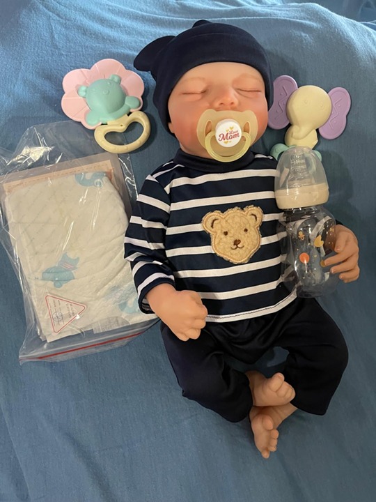 Lifelike Reborn Baby Dolls Boys Noah- 17-Inch Real Baby Feeling Realistic