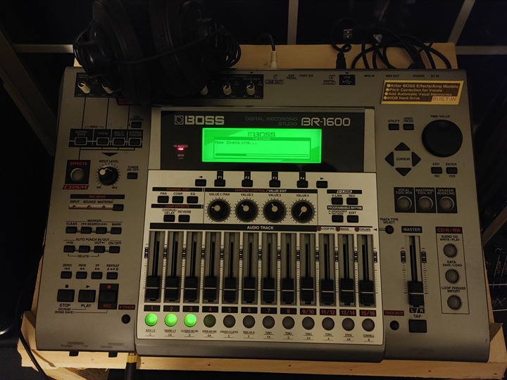 BOSS BR-1600 MTR 配信機器・PA機器・レコーディング機器