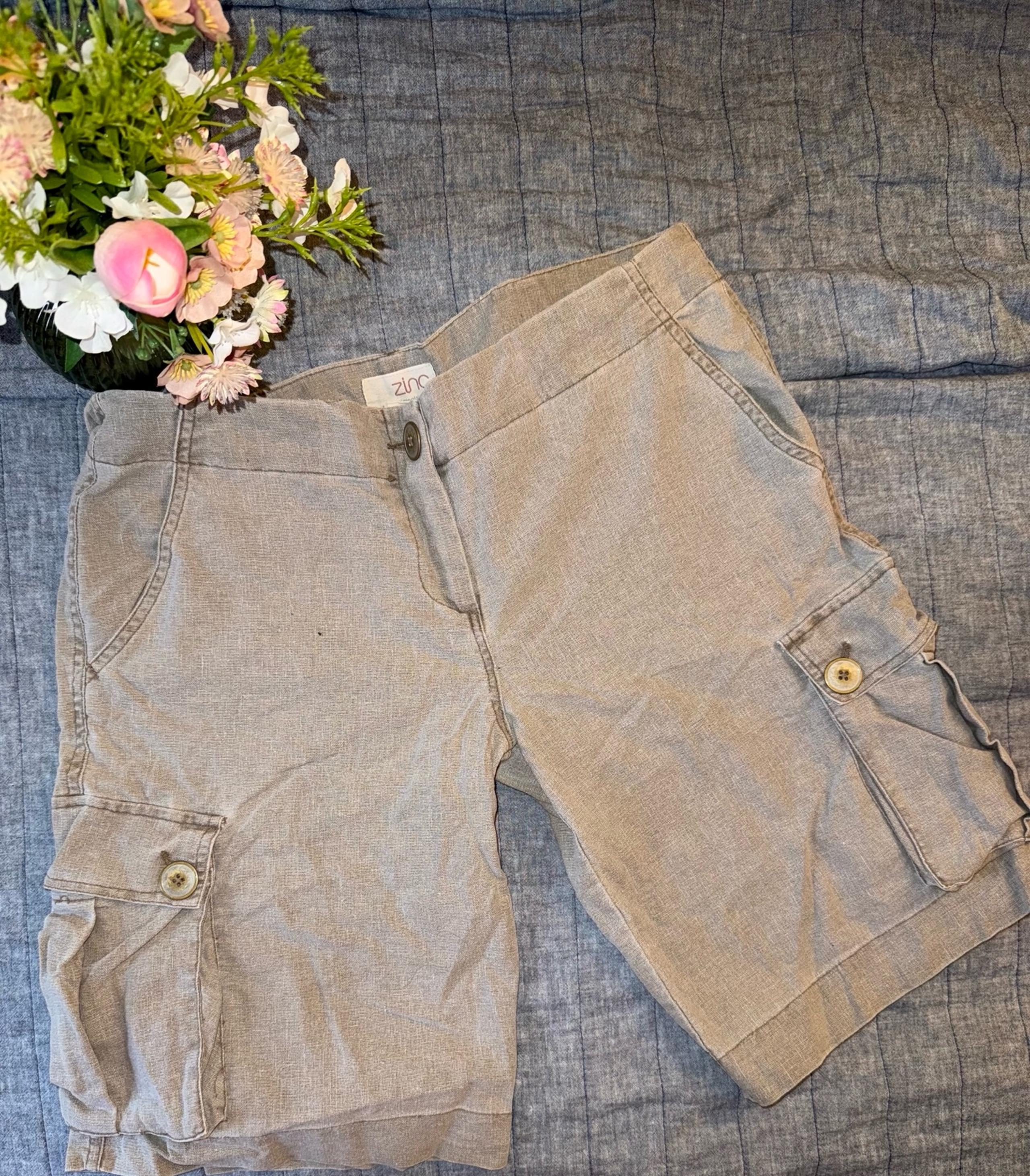 Zinc Linen cargo shorts size 13