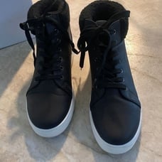 Black high top Sneakers 9