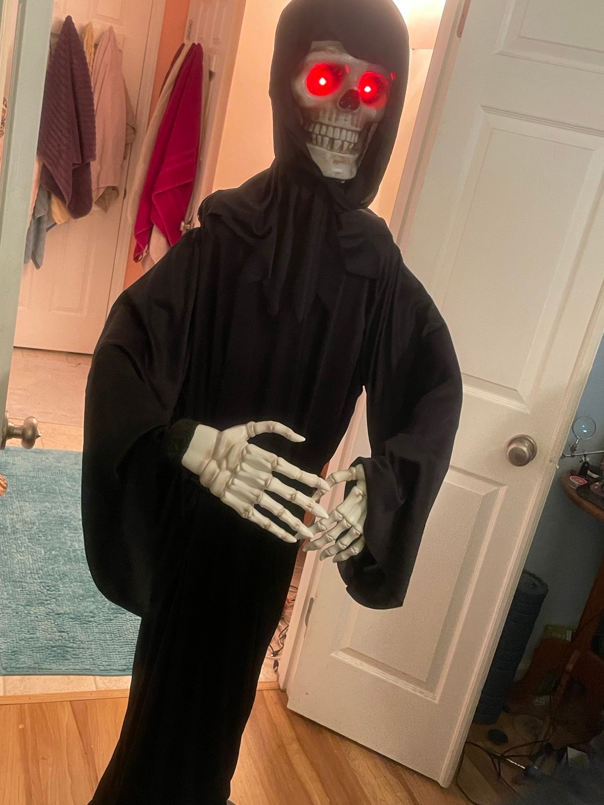 Spirit Halloween Poseable Reaper - No Box - Retired Animated Halloween Prop