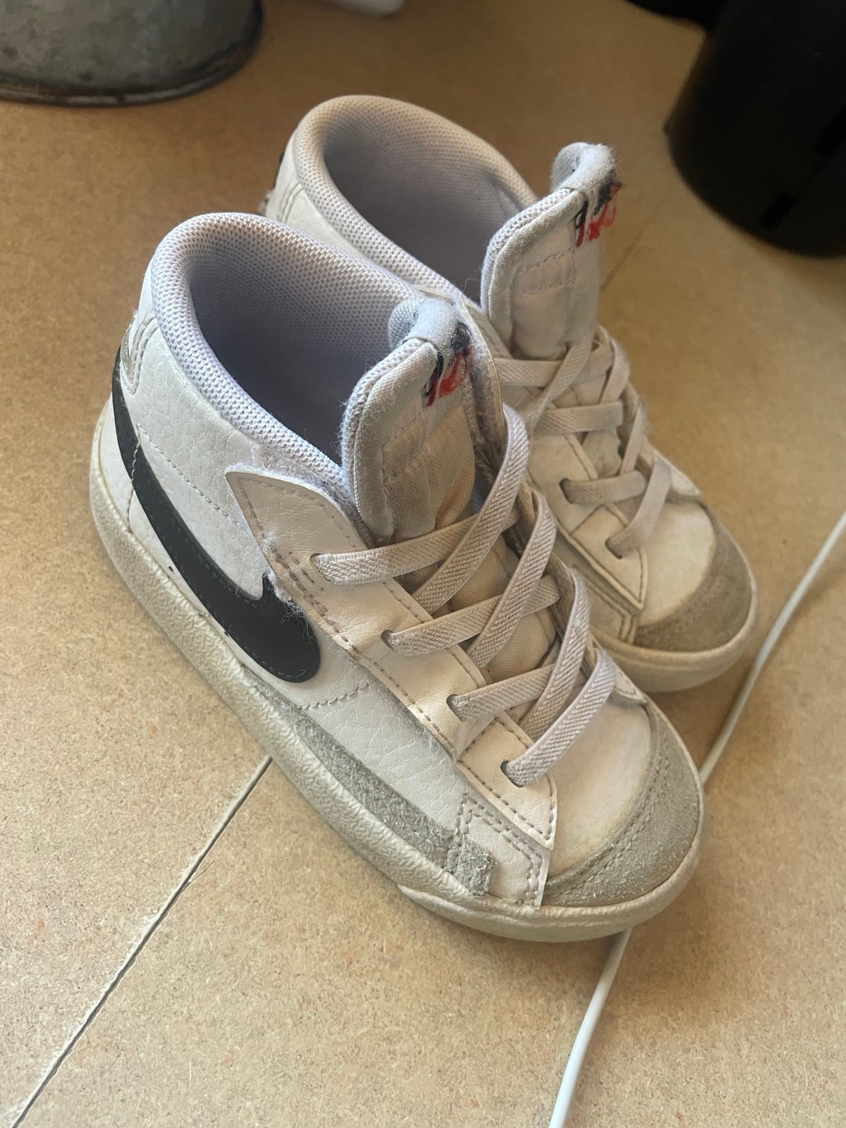 Nikes toddler size 9c