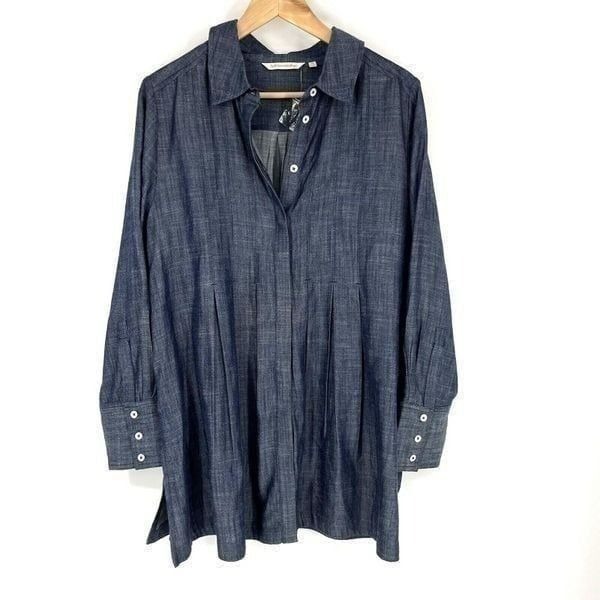 Soft Surroundings Tunic Top Size Medium Blue Revelle Button Front Chambray Shirt