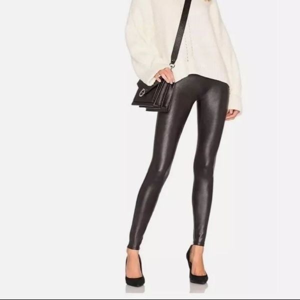 SPANX Women’s Sz Medium Petite Faux Leather High Rise Leggings Black Compression