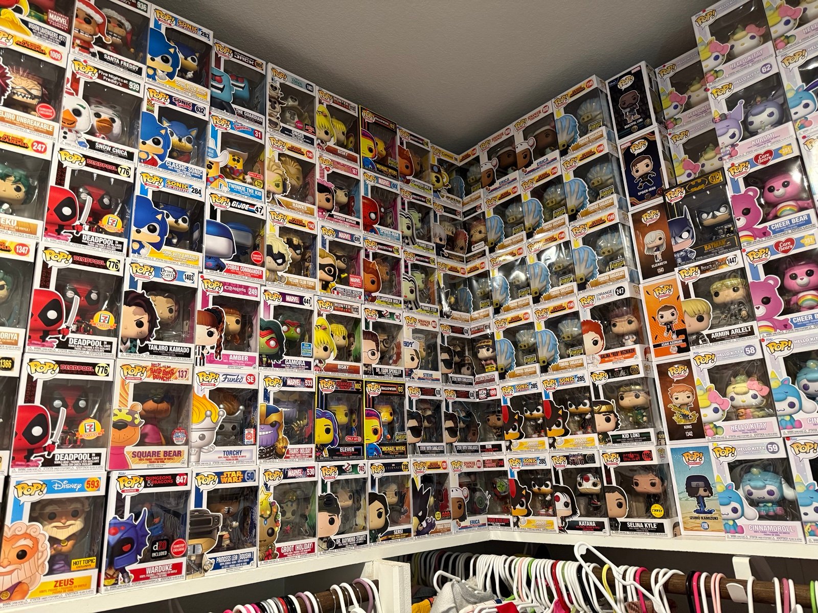 Funko Pops READ DESCRIPTION