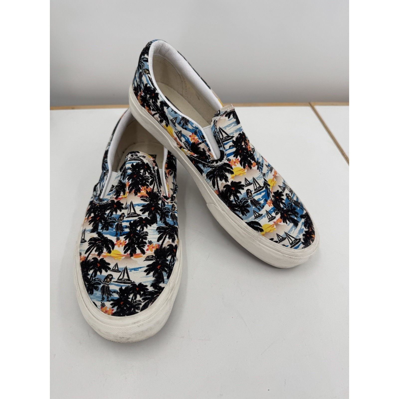 Vans Slip On Shoes Men's 8.5 Sneakers Women's 10 EU 41 Palm Trees Hula Hibiscus
