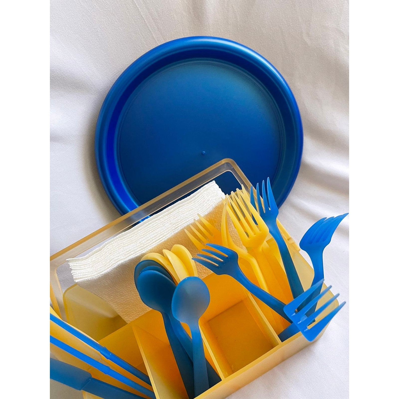 Set of plastic plates & flatware