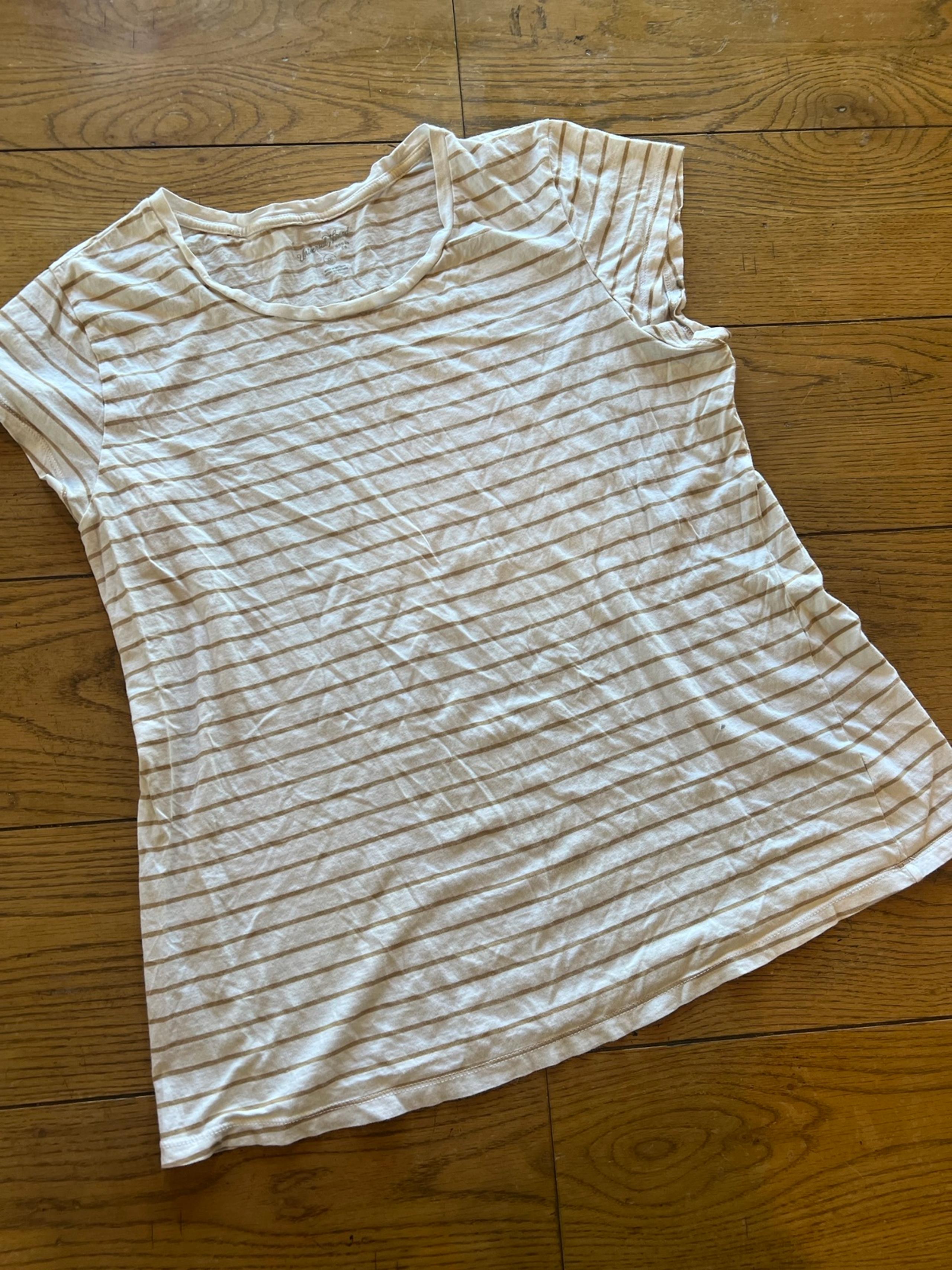 Universal Thread Cream and Tan Striped Scoop neck shirt XXL