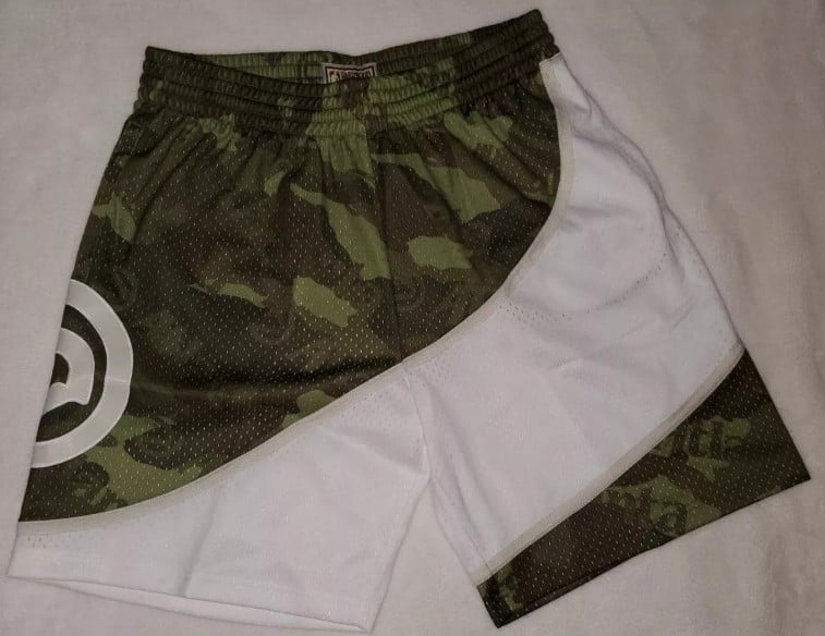 1986 Atlanta Hawks NBA Mitchell & Ness Ghost Camo Swingman Shorts Sz L