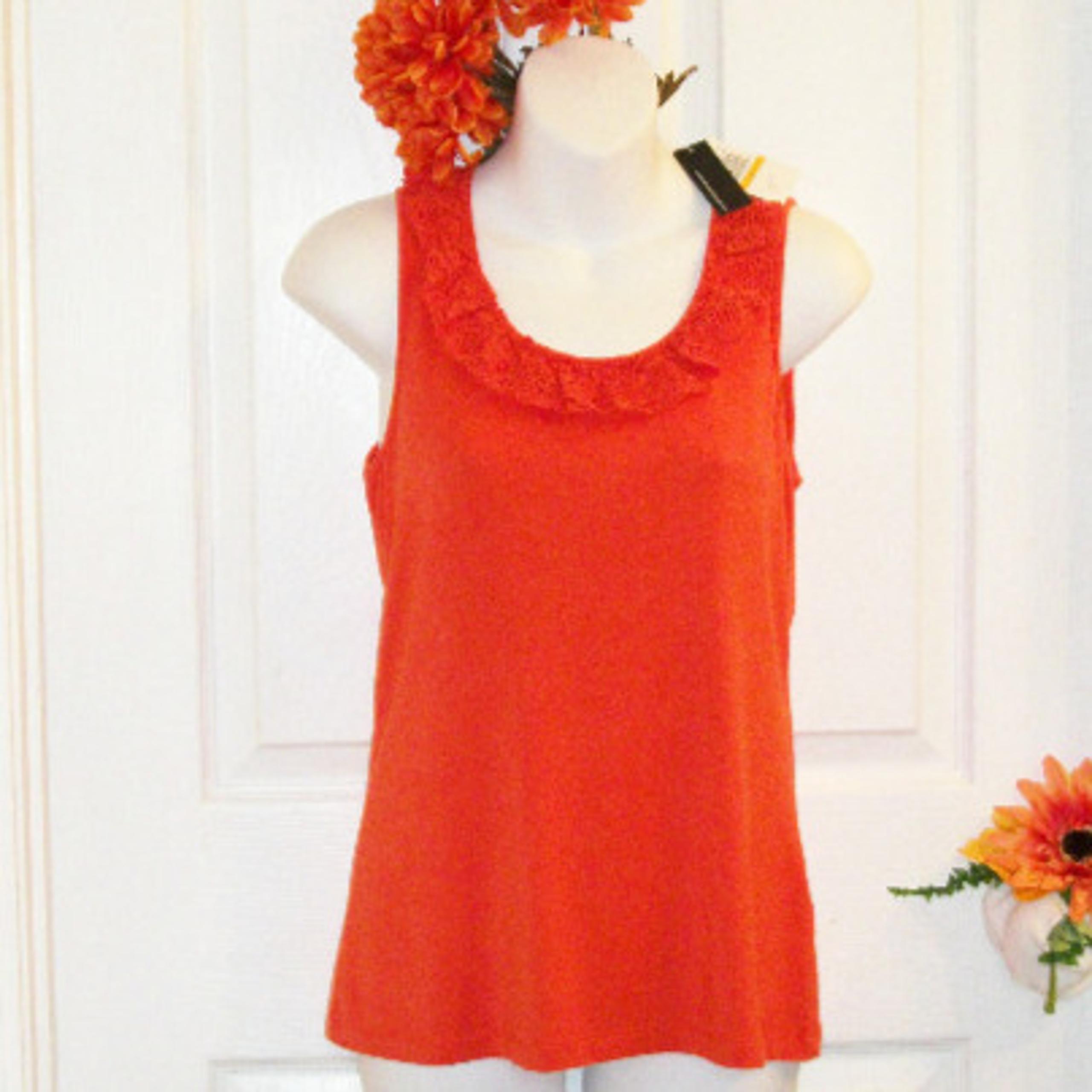 Cable & Gauge Sz L Ruffled Neck Tank NWT