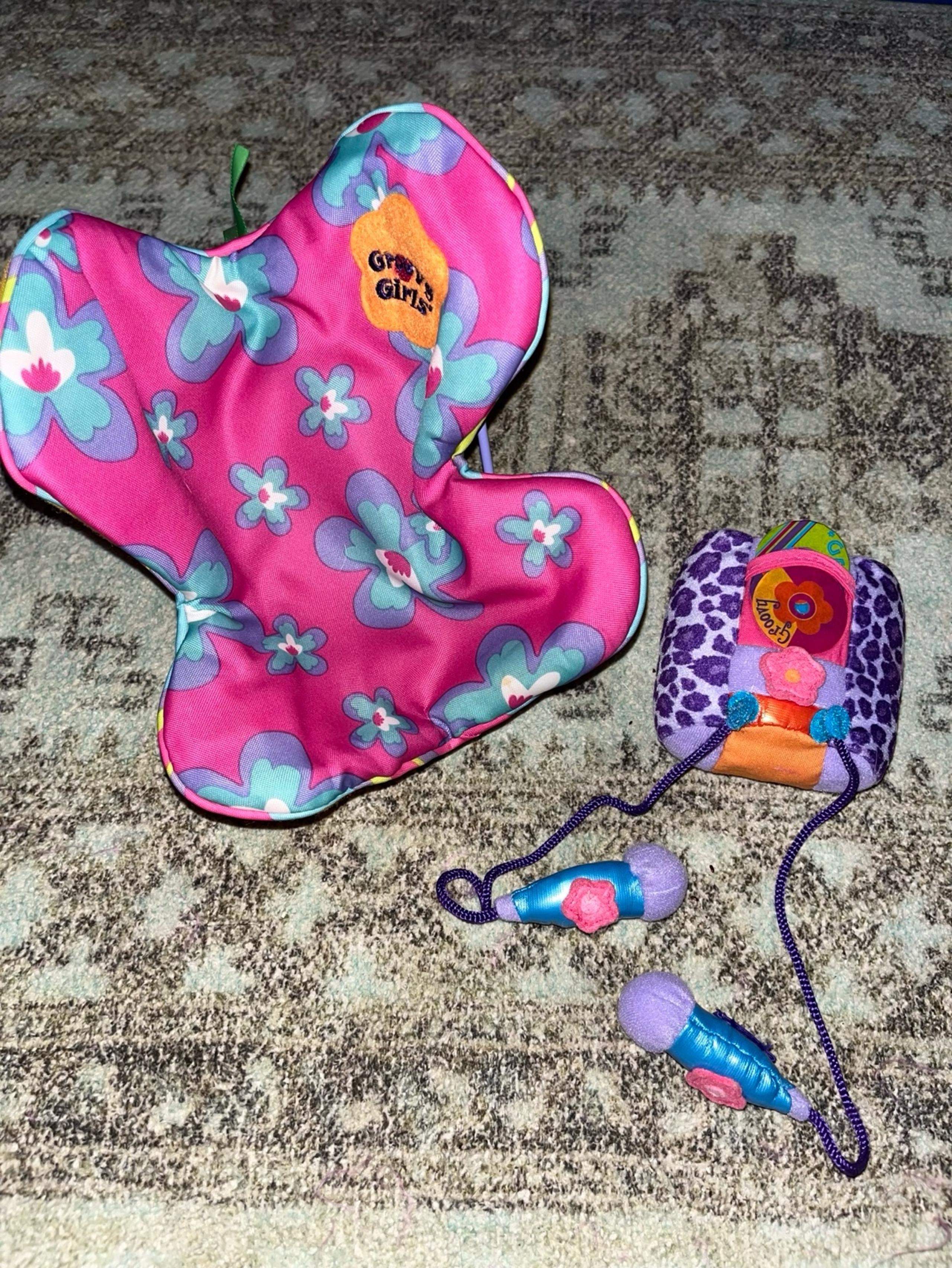 Groovy Girls - Groovy Accessories Sensational Karaoke Set and Beach Keen Chair