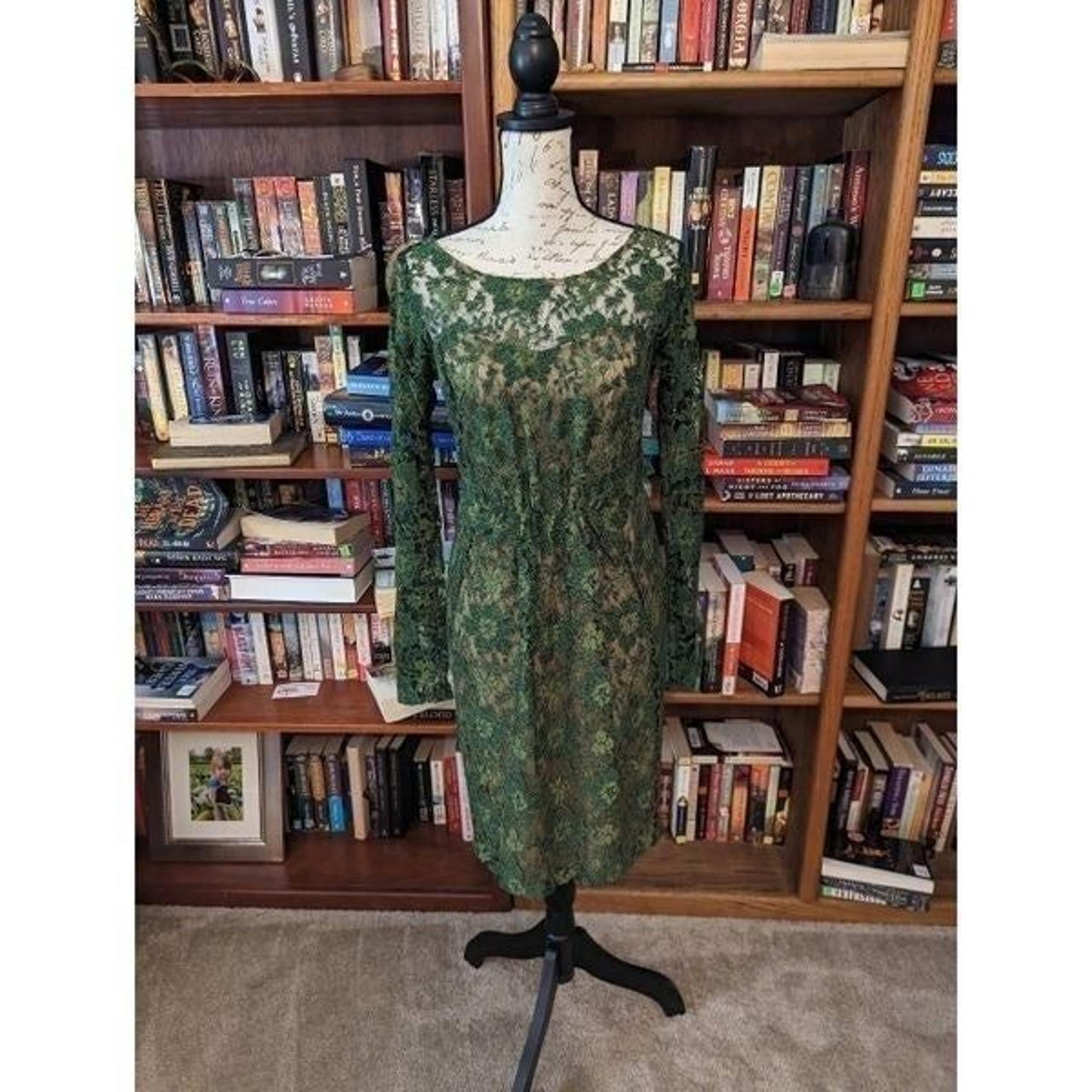 Eva Franco anthropologie green long sleeve lace cocktail dress sz 6 euc