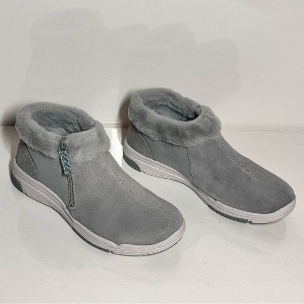 Ryka Water-Repellent Suede Faux Fur Anchorage Mid Ankle Boots Size: 7.5
