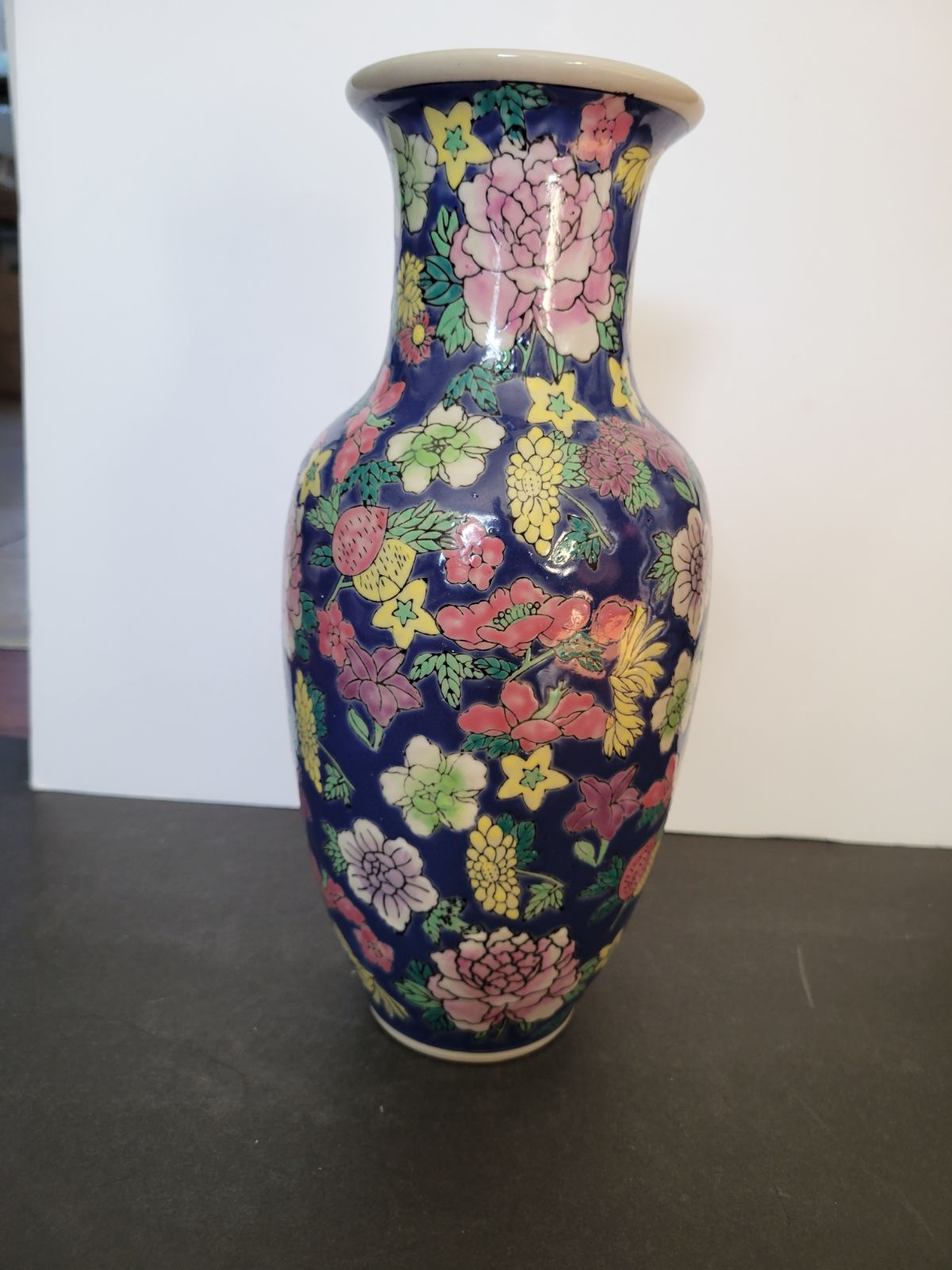 Vintage Chinese floral vase