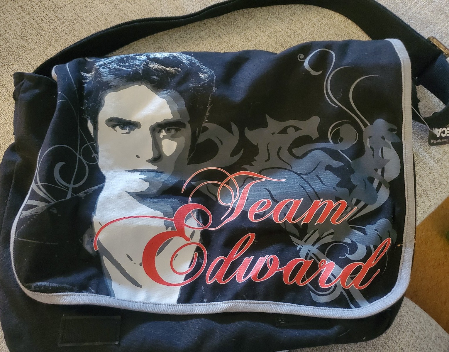 00s Y2k vintage Twilight saga eclipse team edward cullen crossover bag backpack