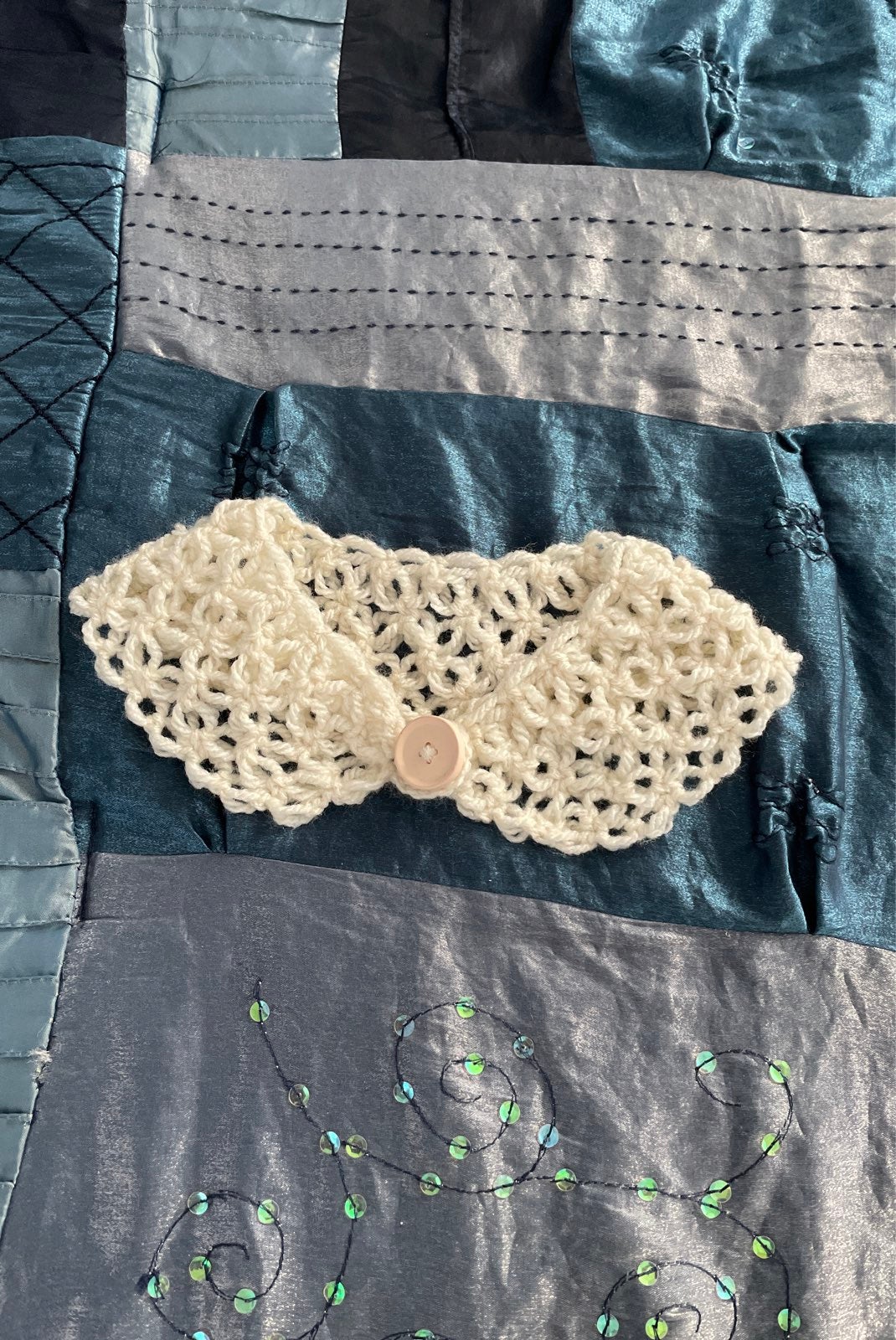 Lace collar