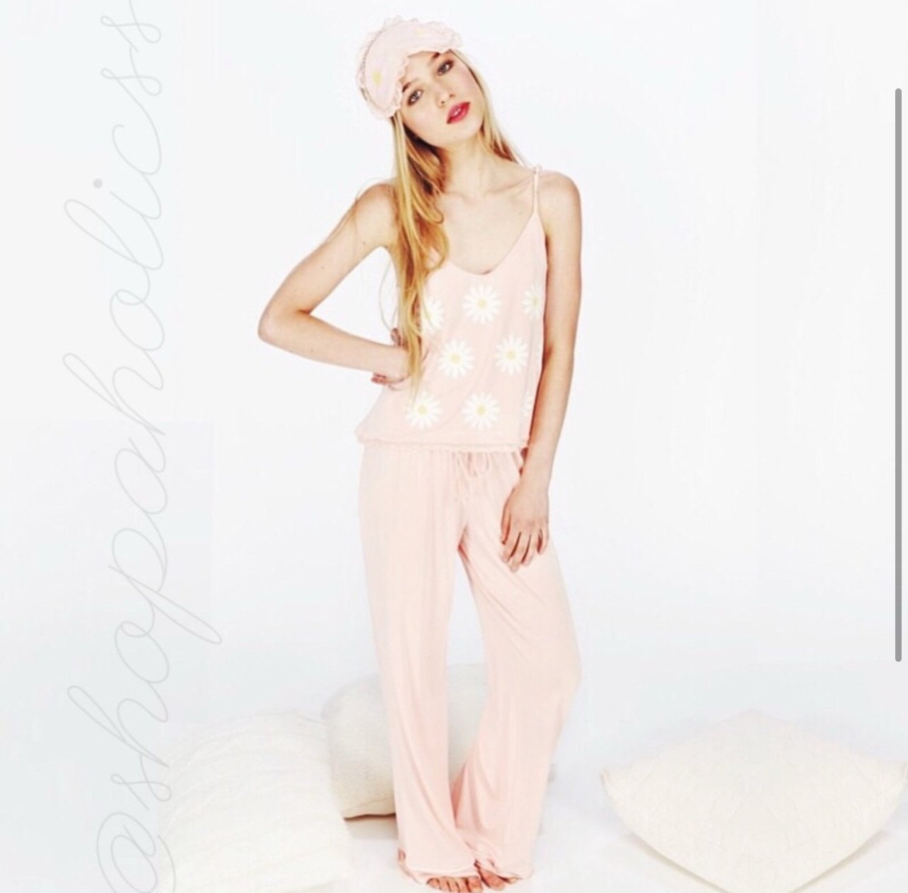 WILDFOX London Girl Pajama Set