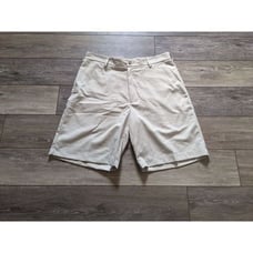 Izod Golf shorts size 34