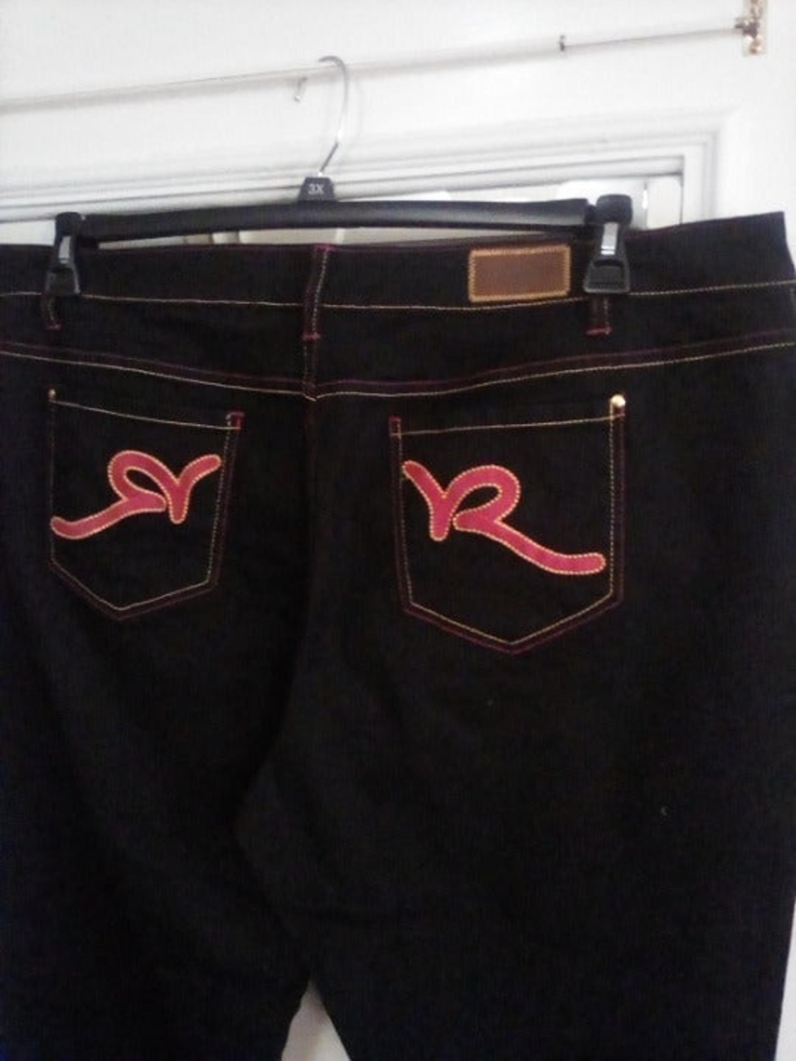 WOMEN'S ROCA WEAR PLUS SZ 24 BLACK JEANS