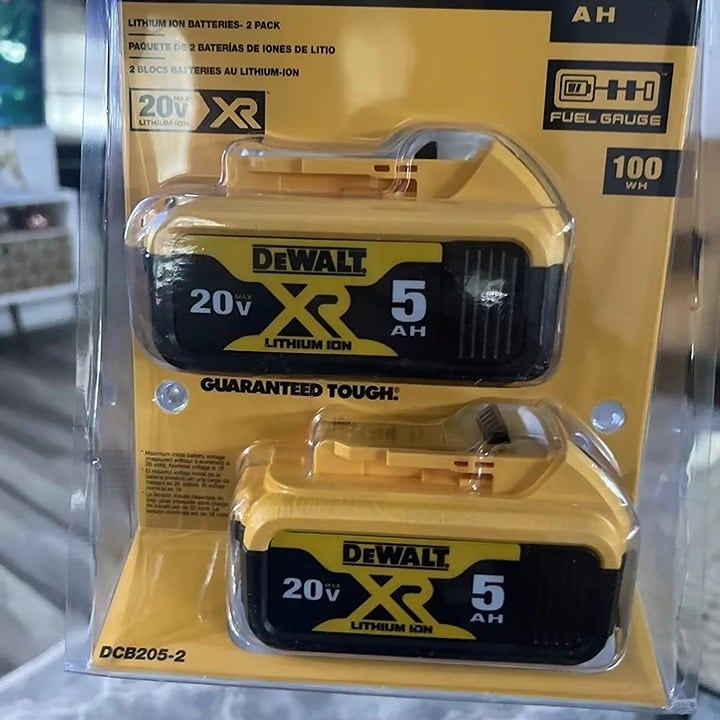 T Dm I(2) DEWALT DCB205 20V 20 Volt MAX Lithium Ion 5.0 AH Battery Packss2 Pack