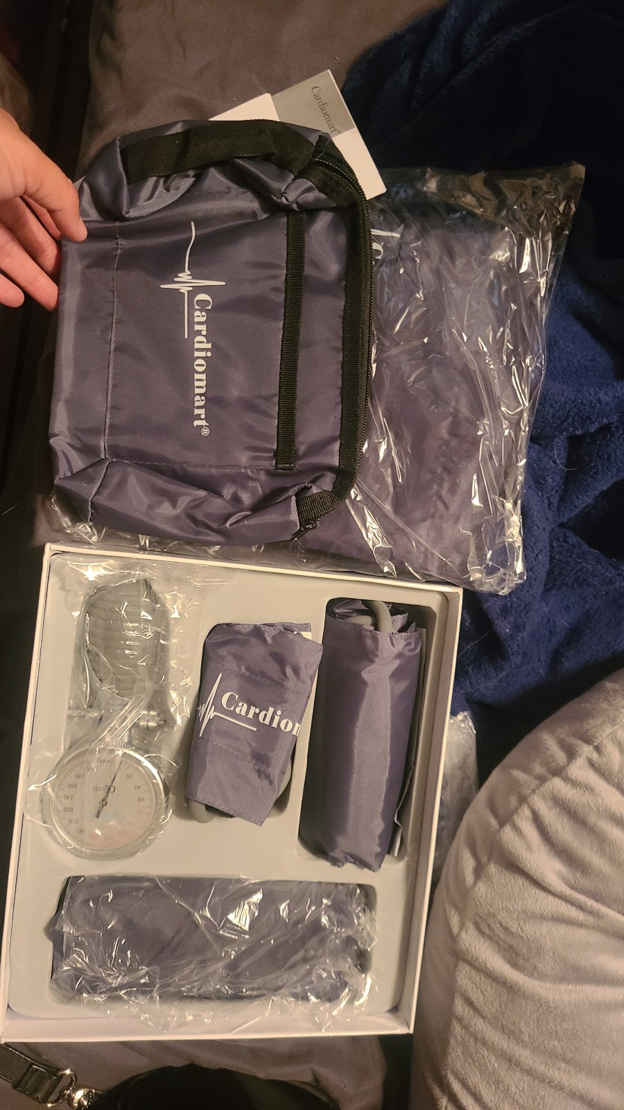 Blood pressure cuff and reader