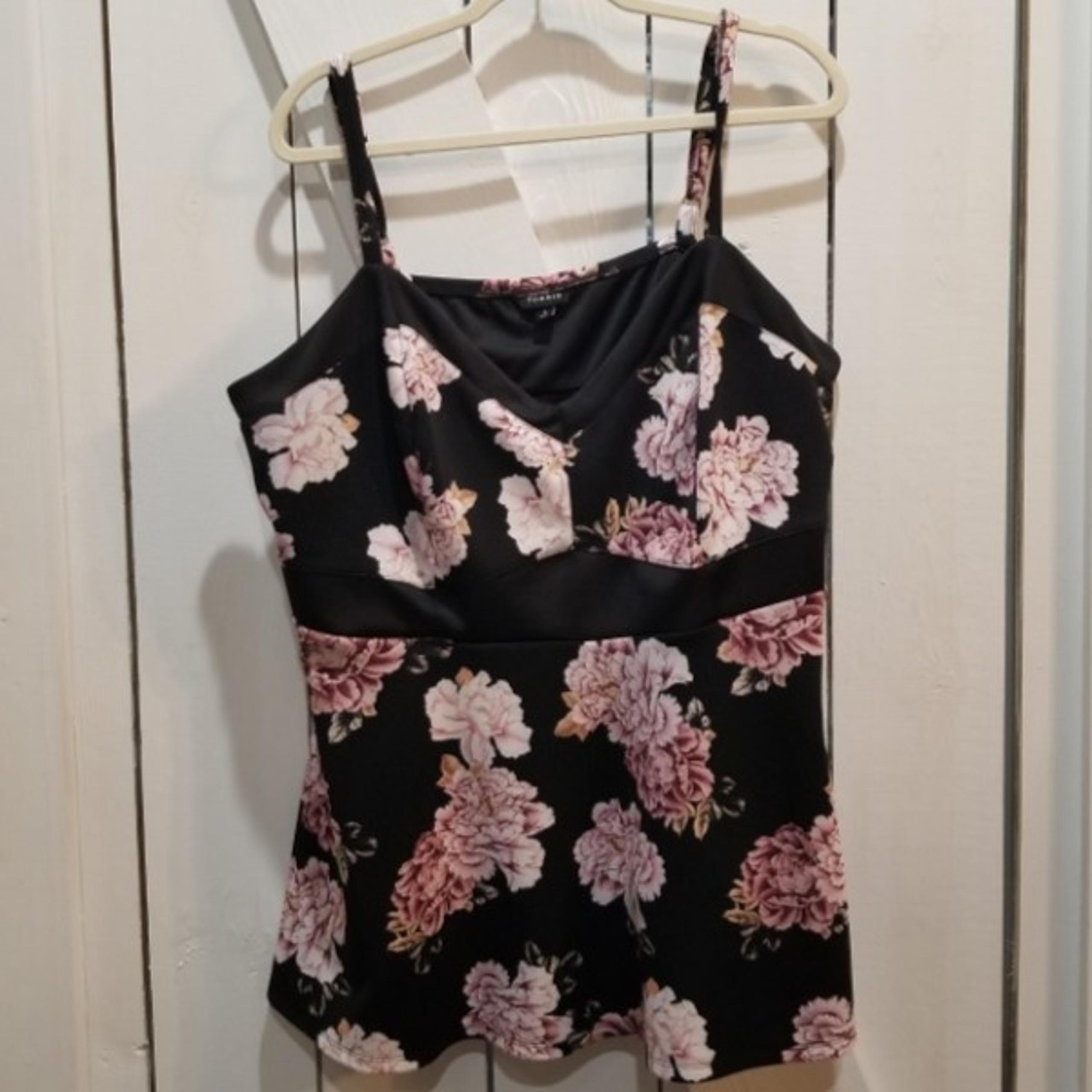Torrid black pink floral dressy tank 4x