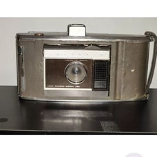 Polaroid land camera model j66