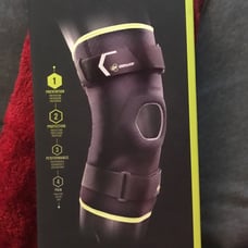 Donjoy Bionic Comfort Hinged Knee Brace