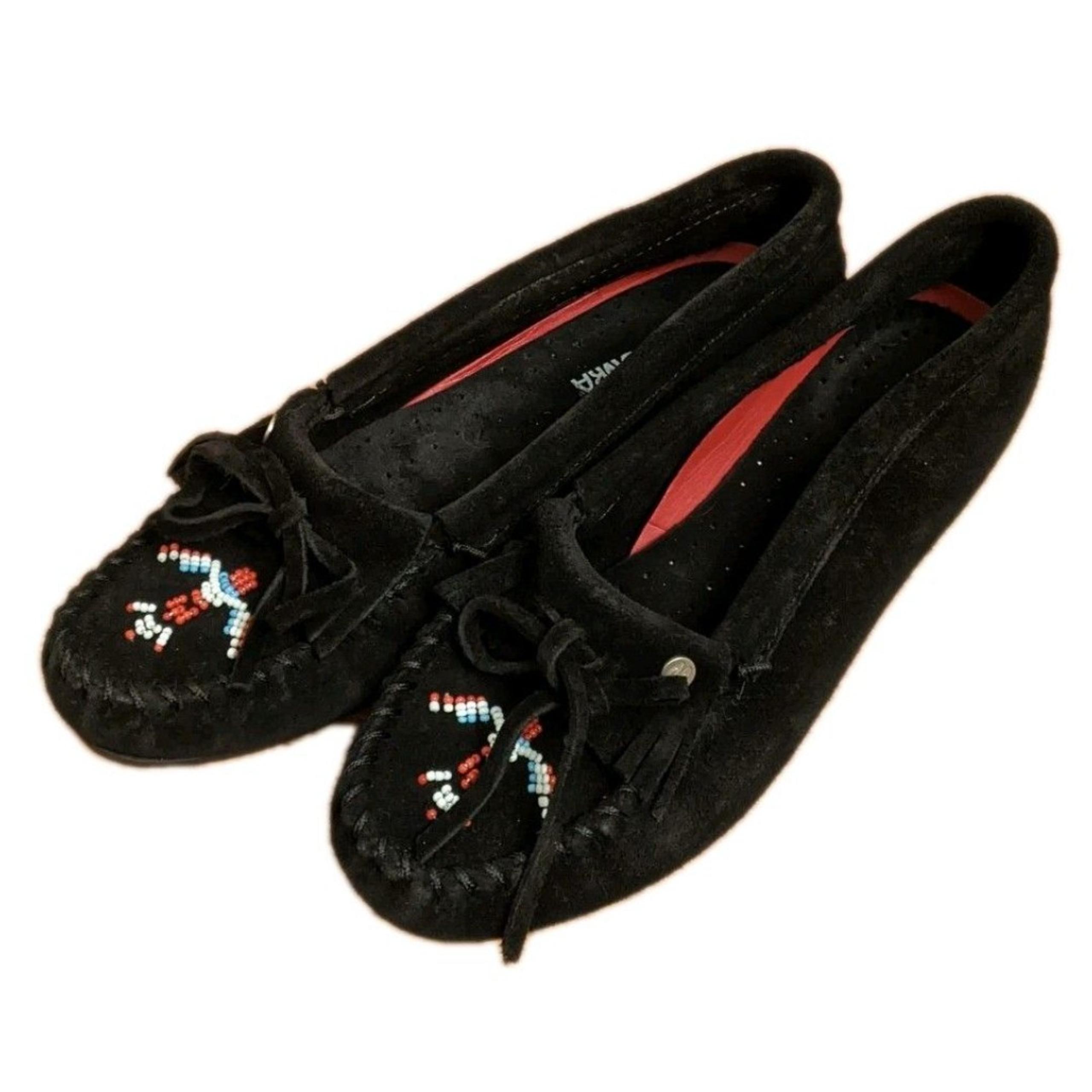 Minnetonka Women's Sz 8.5 Thunderbird Hand-Beaded Leather Moccasin Shoes Slip On