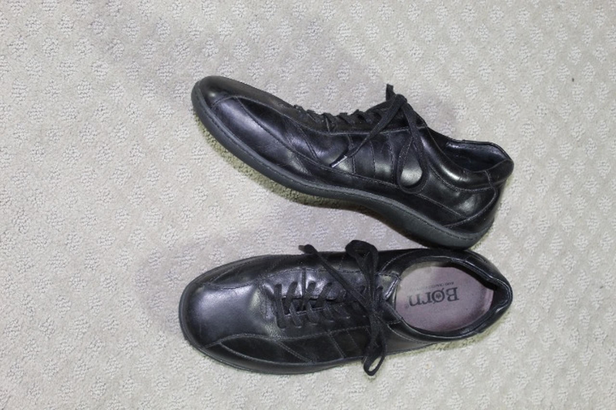 Born Black Men's Sz 10.5M Leather Sneakers EUC