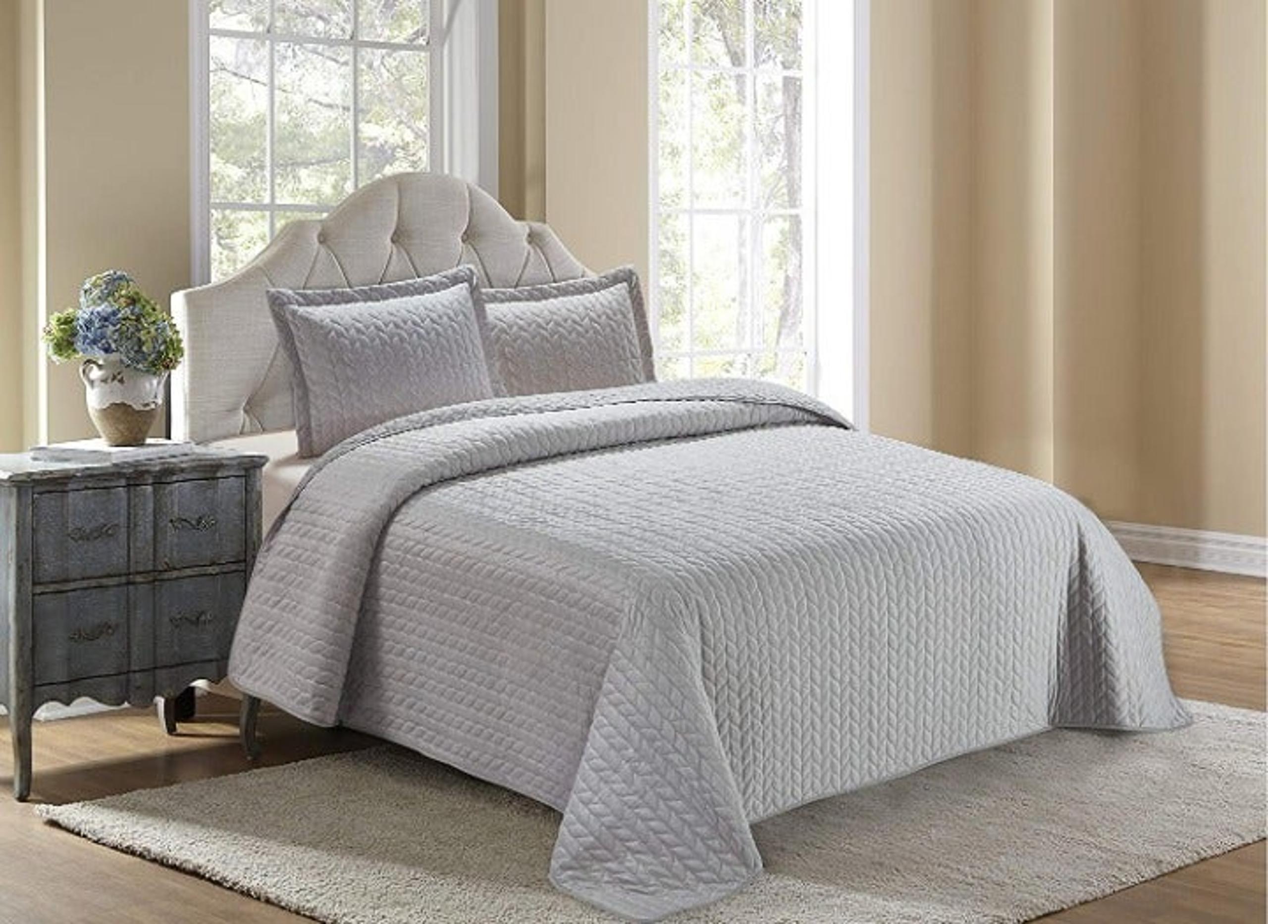 Velvet 3 Piece Queen Quilted Coverlet Be