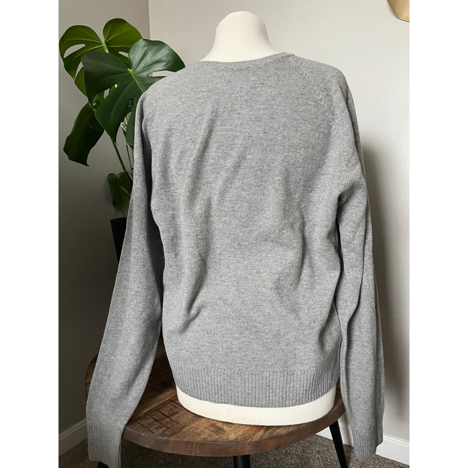 Vince gray cream color block cashmere wool sweater M
