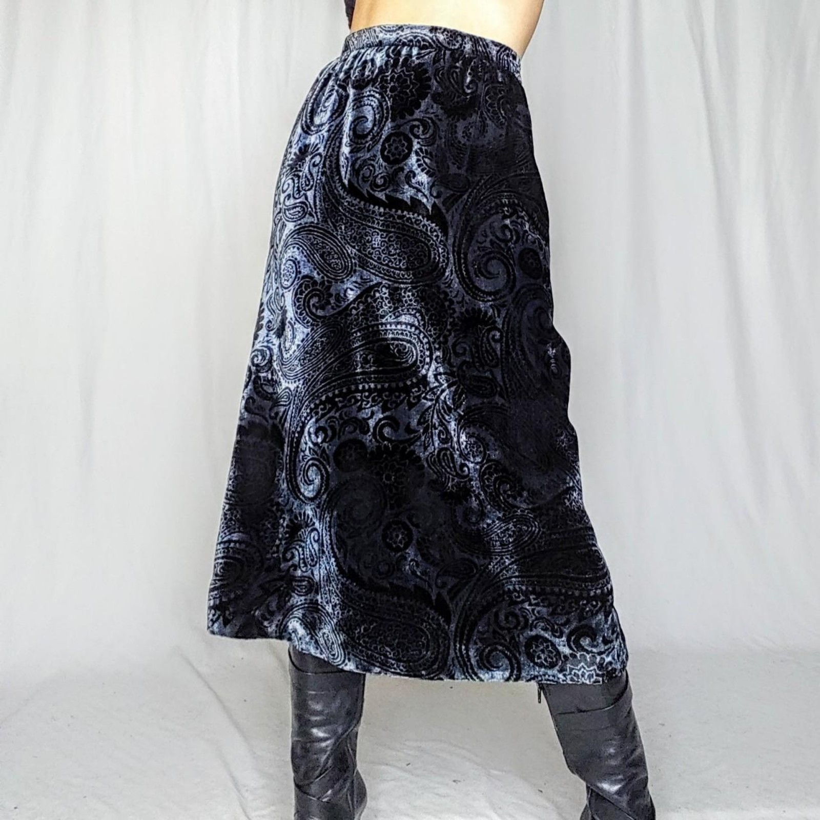 Vintage paisley velvet midi skirt